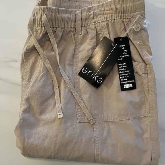 1X ERIKA CROPS - Picture 10 of 11